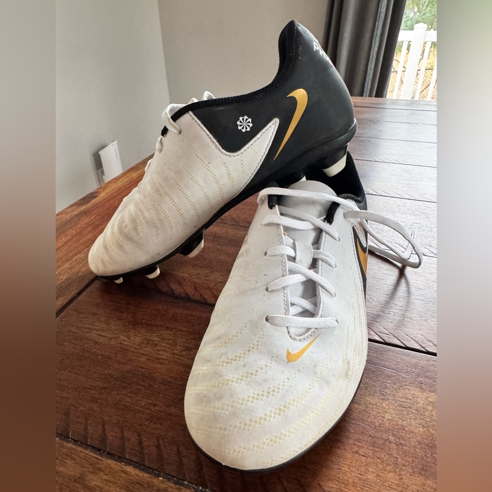Nike Boys White and Gold Soccer Cleats Shoes